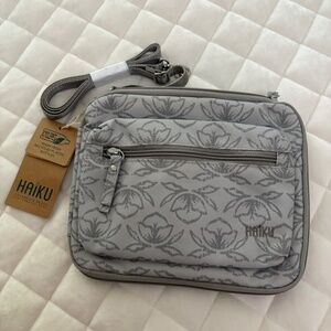Haiku Aspire Folio Crossbody Bag Geo Tulip NWT